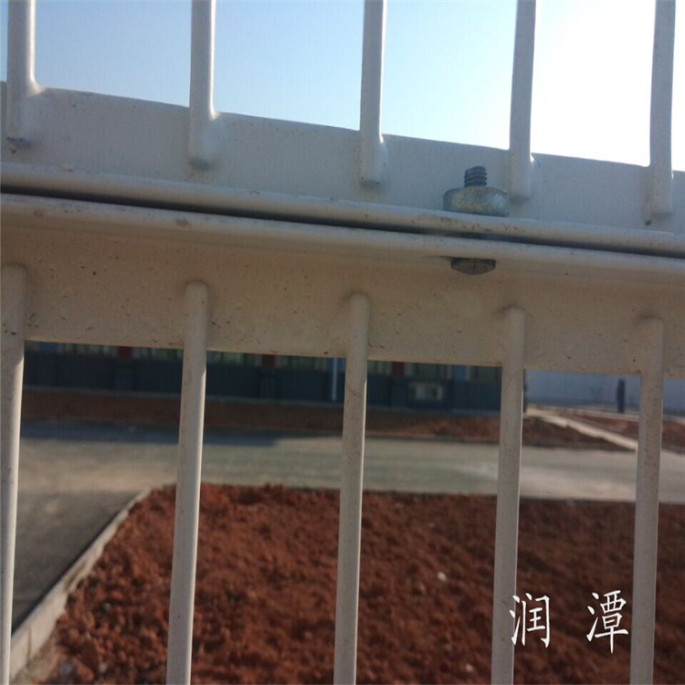 湖南 监狱围墙用的铁丝网 隔离网墙