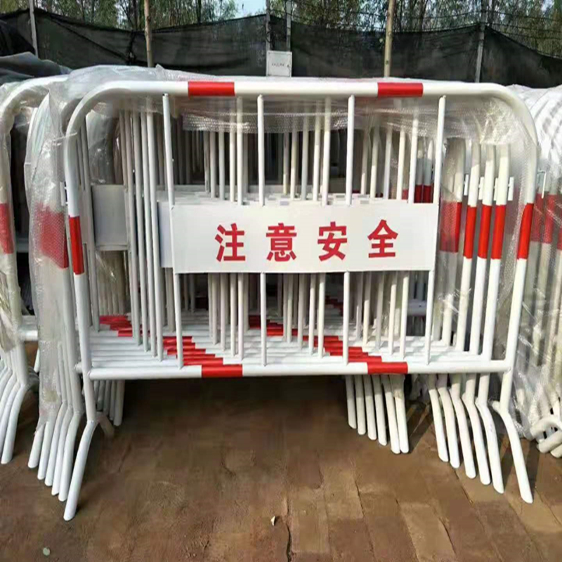 移动铁马隔离栏市政道路围栏交通安全护栏活动式围挡封路临时防护