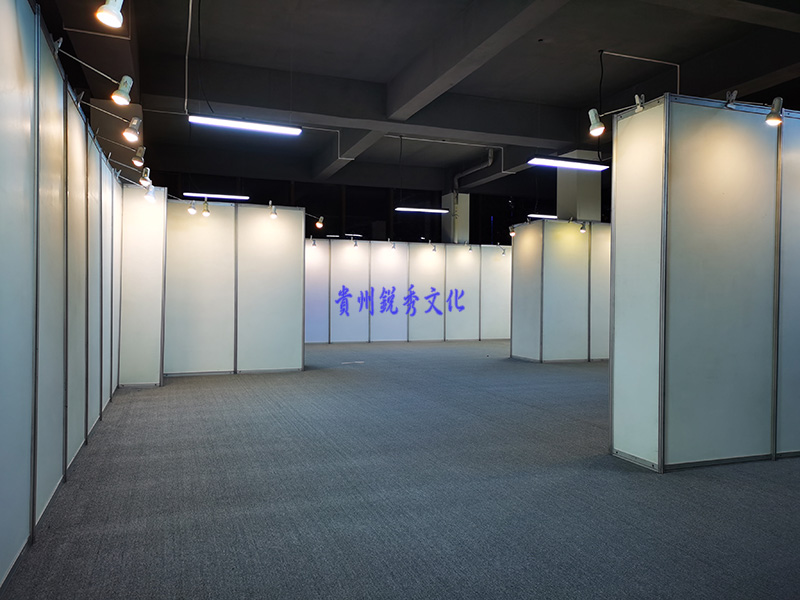 安顺展板出租，安顺展板租赁，挂书画展板出租选贵州锐秀