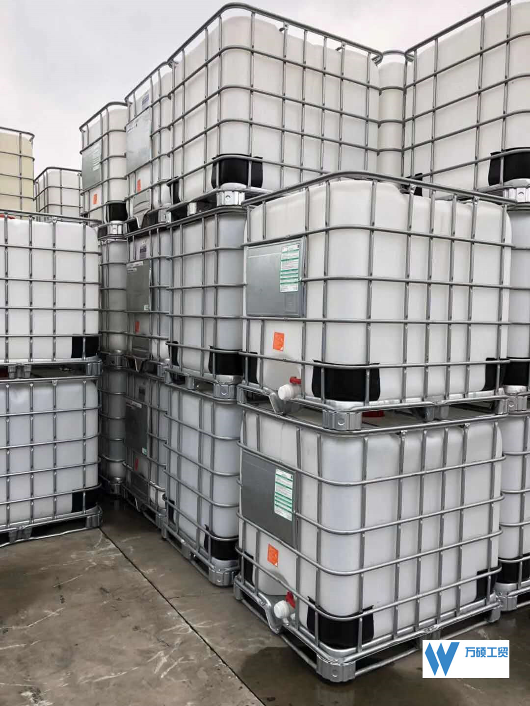 江苏1000升吨桶厂家*** 二手1000升吨桶批发供应 万硕