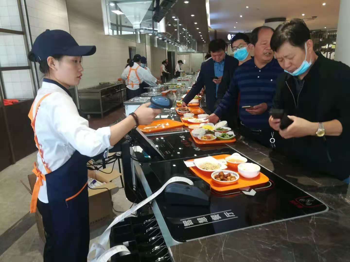 开封新蓝智慧餐台XL-DN101打造节省人工智能食堂