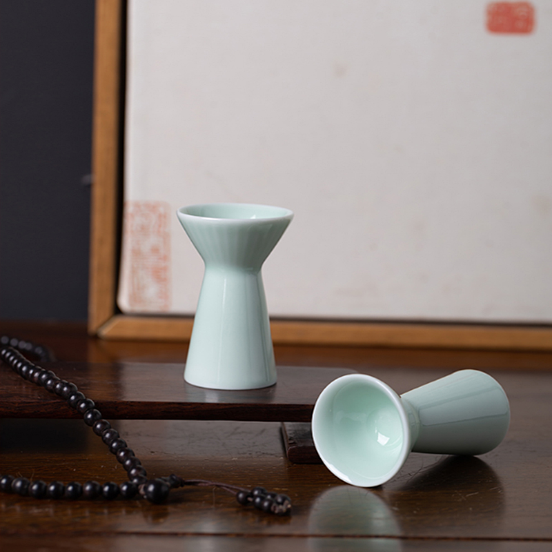 景德镇中国风酒杯 创意陶瓷白酒杯 中式仿古怀旧一口杯