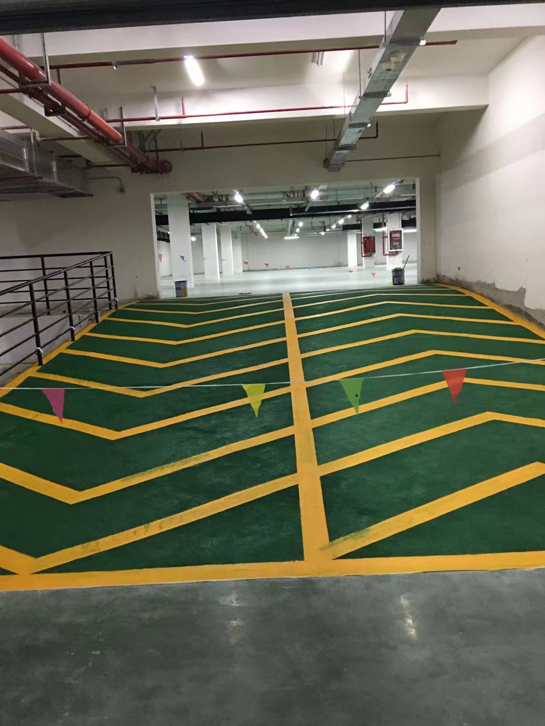南京道路划线-地下车库防滑坡道设计与施工报价