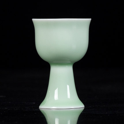 景德镇陶瓷小酒杯一口杯 青瓷创意酒盅 家用创意白酒杯酒具