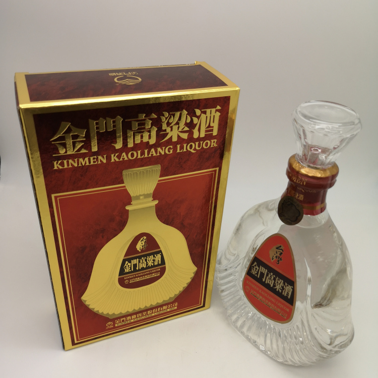 甘肃金门823高粱酒58度600ML红盒 酒是陈的香