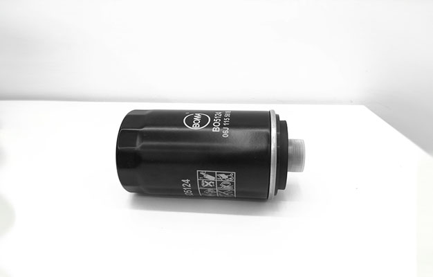 更换机油滤清器 咨询勃马汽车滤清器生产厂 方通科技