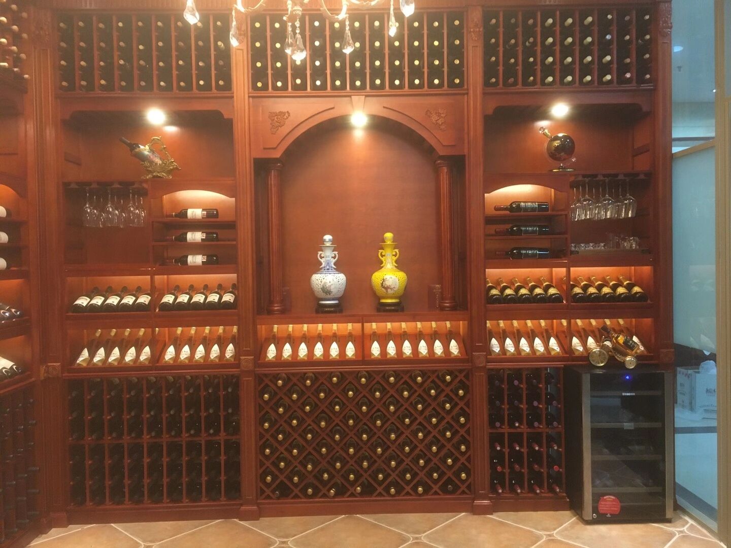 实木酒架，红酒展示架，各种样式都支持定制设计
