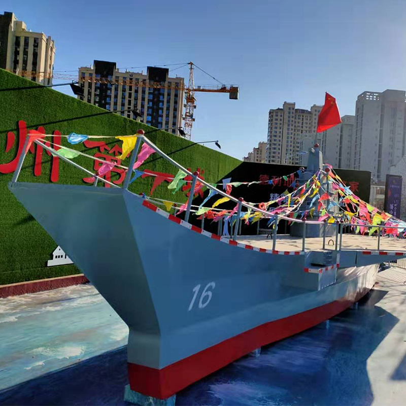 09式装甲车四驱驱动 一比一尺寸 动力十足 驾驶无限乐趣