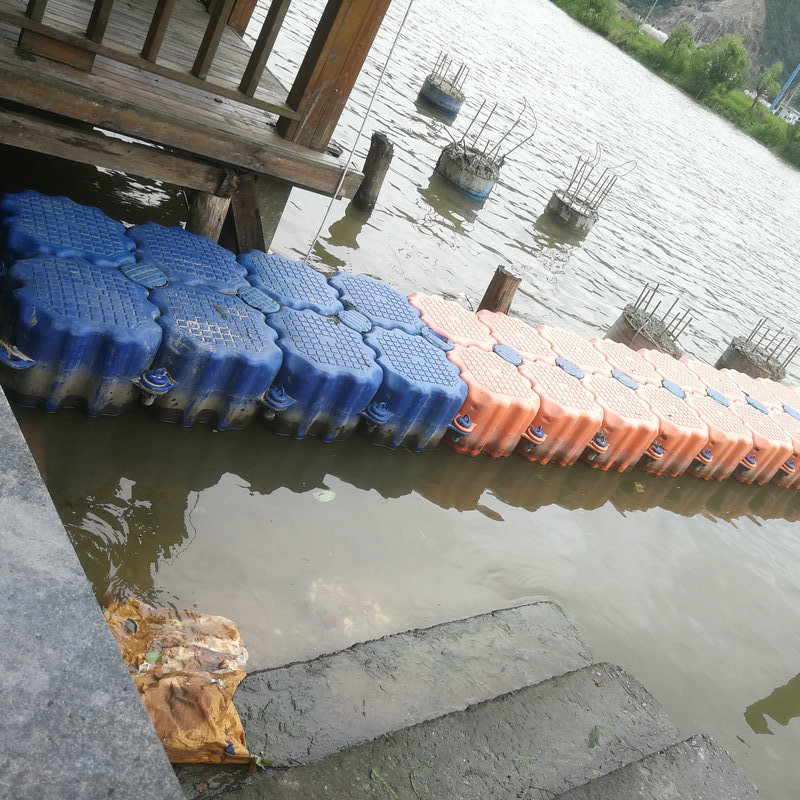 水上码头停栈桥浮筒 浮桥浮筒浮桥 户外船舶游水项目浮桥