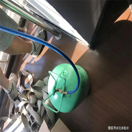 西安电子正街空调移机一般多少钱_上门维修冰箱抽油烟机价格