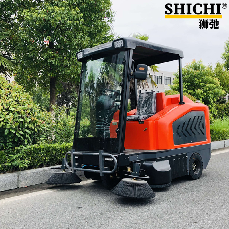 江苏常州工业物业小区道路电动清扫车全封闭驾驶式扫地机