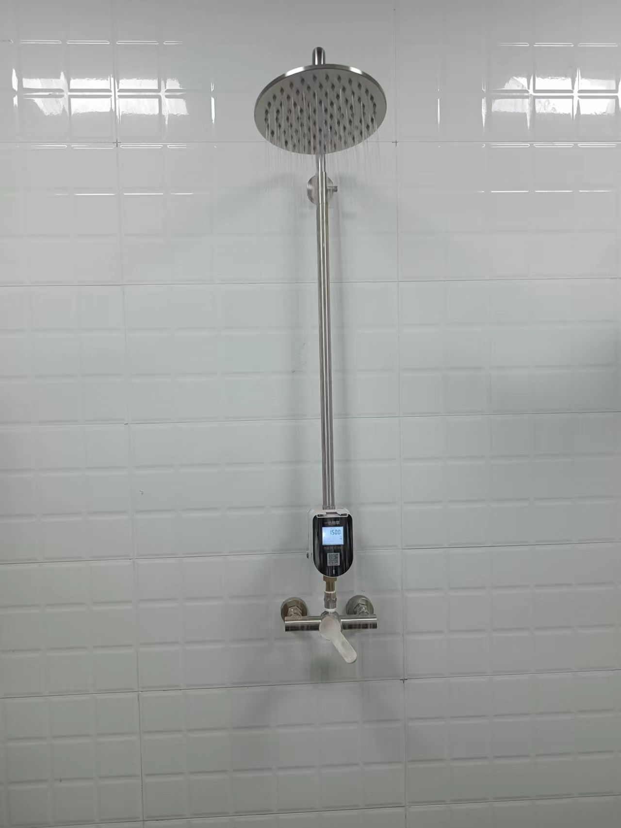 淋浴扫码水控系统，浴室扫码淋浴器，淋浴刷卡扫码一体水控机