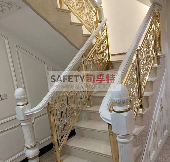 铜艺雕刻楼梯扶手，增添生活质感的艺术品[司孚特铜艺栏杆]