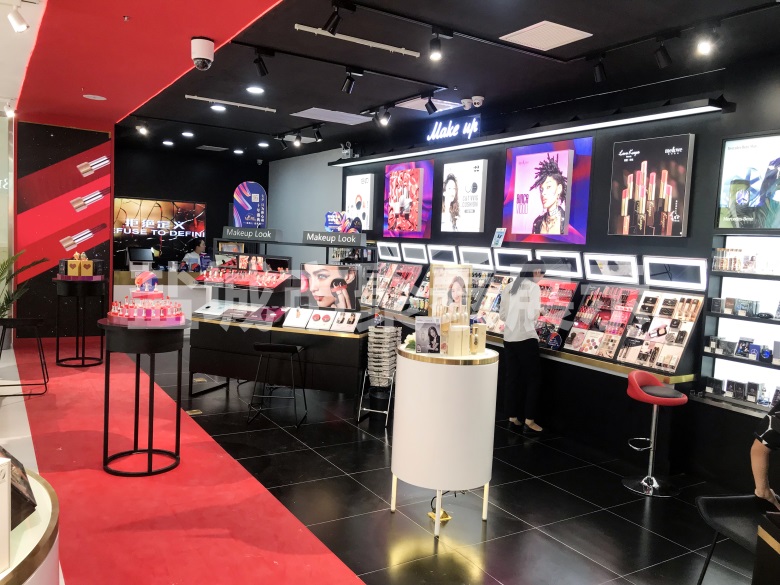 定制化妆品展示柜网红直播间美妆陈列柜美容院样品展厅烤漆展柜
